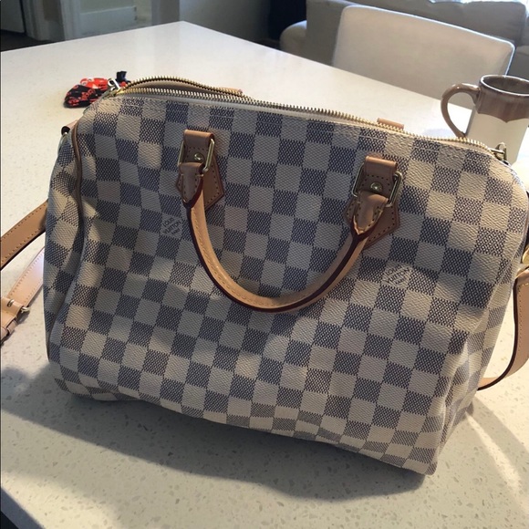 Louis Vuitton Handbags - Basically new - only used once